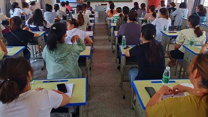成人教育报名流程通常包括以下几个步骤：