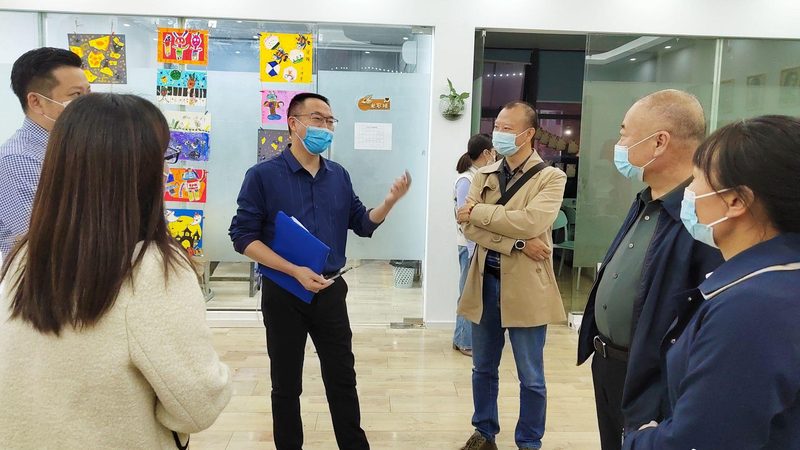 在签订合同的过程中，要确保合同条款的规范性。以下是一些需要注意的条款：
